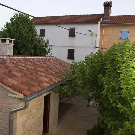 Jezenj Apartment Veli Jezenj